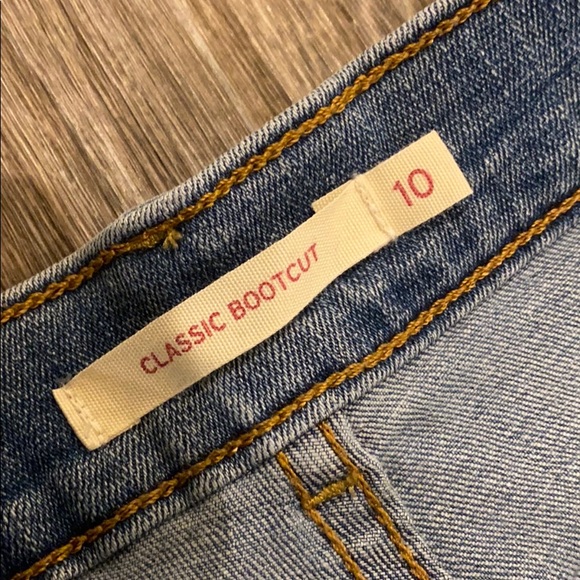 Classic Bootcut Levi’s - Picture 5 of 5